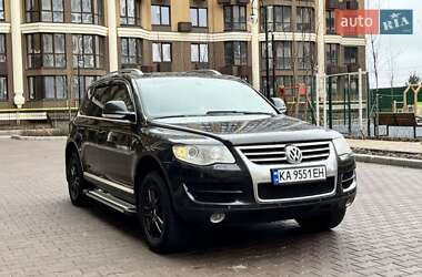 Позашляховик / Кросовер Volkswagen Touareg 2010 в Києві