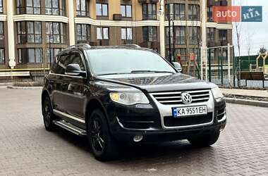 Позашляховик / Кросовер Volkswagen Touareg 2010 в 