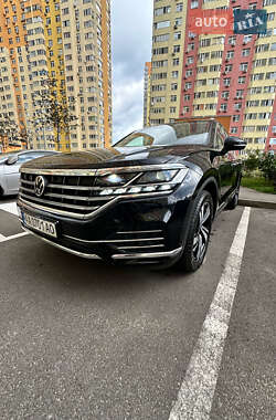 Внедорожник / Кроссовер Volkswagen Touareg 2021 в Киеве