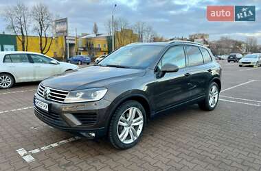 Внедорожник / Кроссовер Volkswagen Touareg 2016 в Житомире