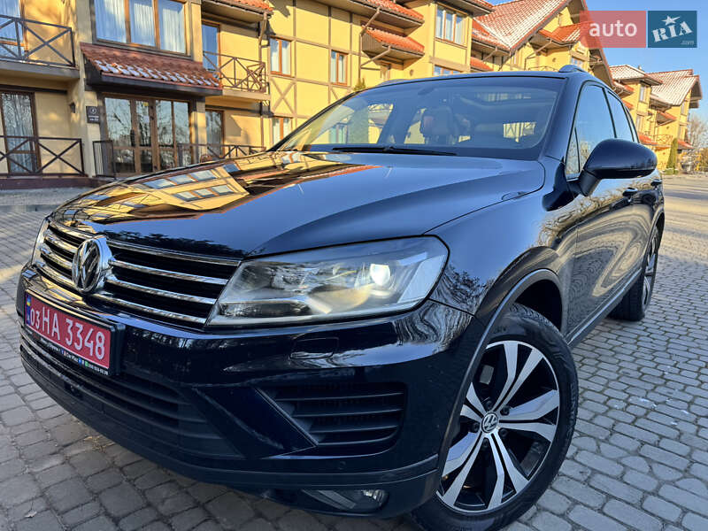 Внедорожник / Кроссовер Volkswagen Touareg 2016 в Луцке