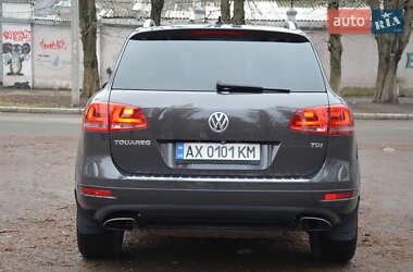 Позашляховик / Кросовер Volkswagen Touareg 2012 в Харкові