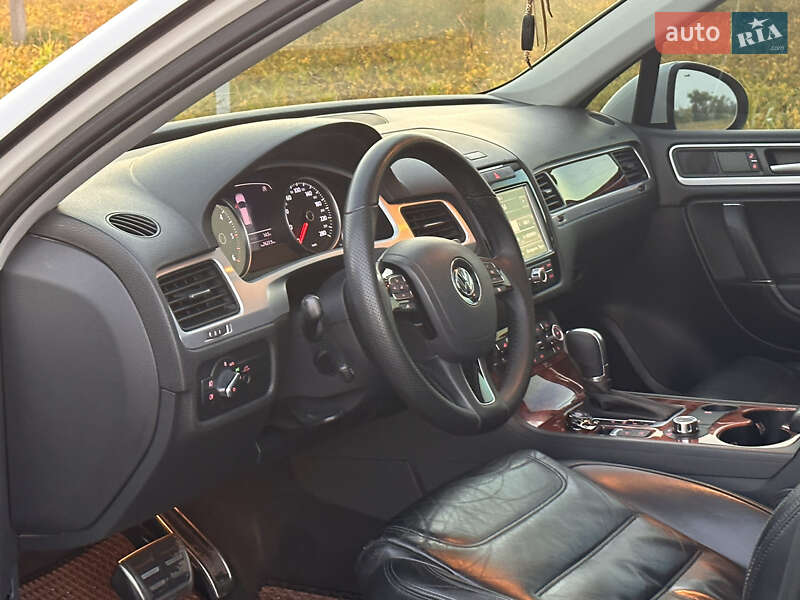 Позашляховик / Кросовер Volkswagen Touareg 2010 в Полтаві фото 4 Позашляховик / Кросовер Volkswagen Touareg 2010 в Полтаві