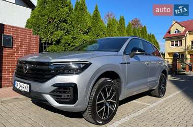 Внедорожник / Кроссовер Volkswagen Touareg 2020 в Киеве