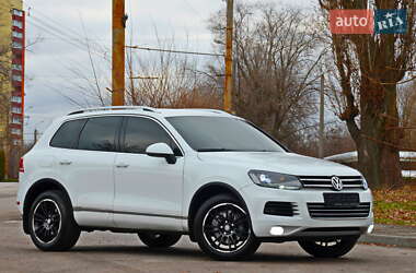 Позашляховик / Кросовер Volkswagen Touareg 2013 в Дніпрі