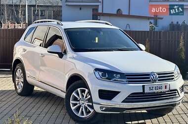 Позашляховик / Кросовер Volkswagen Touareg 2016 в Стрию