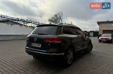 Внедорожник / Кроссовер Volkswagen Touareg 2014 в 