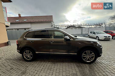 Внедорожник / Кроссовер Volkswagen Touareg 2014 в 