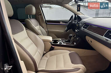 Внедорожник / Кроссовер Volkswagen Touareg 2014 в 