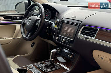 Внедорожник / Кроссовер Volkswagen Touareg 2014 в 