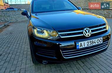 Позашляховик / Кросовер Volkswagen Touareg 2011 в Харкові