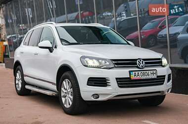 Позашляховик / Кросовер Volkswagen Touareg 2013 в Києві