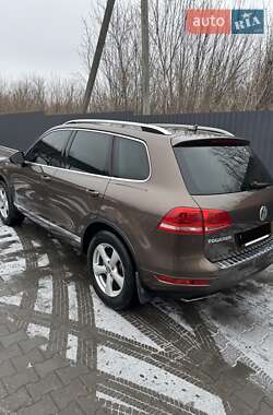 Внедорожник / Кроссовер Volkswagen Touareg 2012 в 