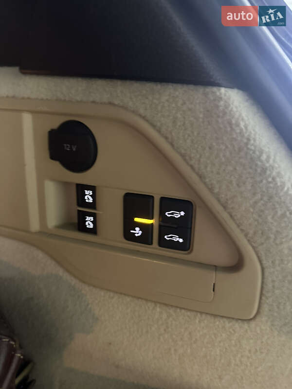 Внедорожник / Кроссовер Volkswagen Touareg 2015 в Харькове