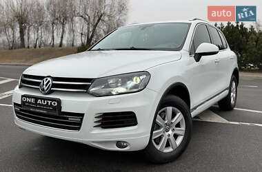 Позашляховик / Кросовер Volkswagen Touareg 2014 в Києві