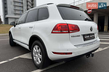 Внедорожник / Кроссовер Volkswagen Touareg 2014 в 