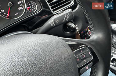 Внедорожник / Кроссовер Volkswagen Touareg 2014 в 