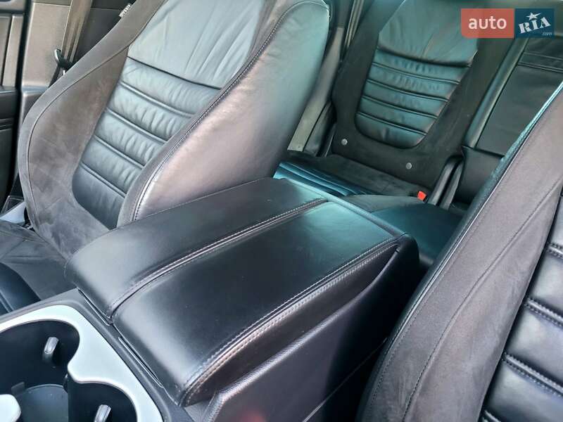 Внедорожник / Кроссовер Volkswagen Touareg 2013 в Хмельницком
