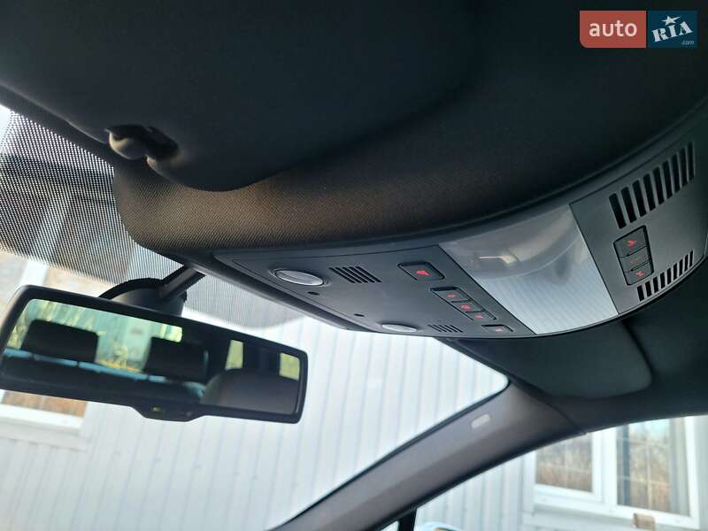 Внедорожник / Кроссовер Volkswagen Touareg 2013 в Хмельницком