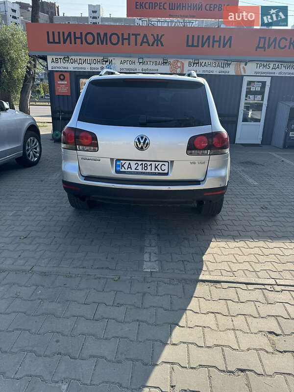 Внедорожник / Кроссовер Volkswagen Touareg 2007 в Киеве