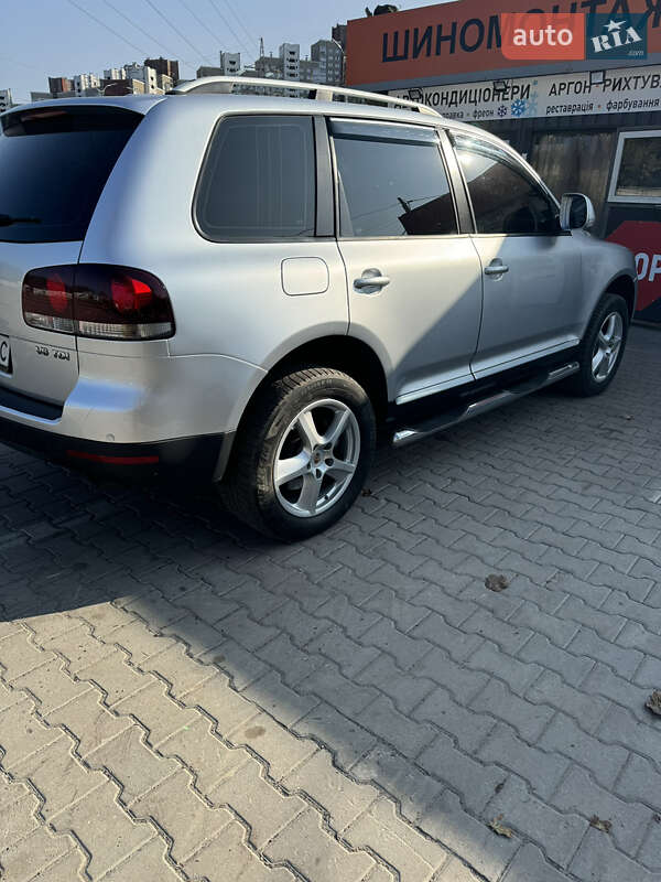 Внедорожник / Кроссовер Volkswagen Touareg 2007 в Киеве