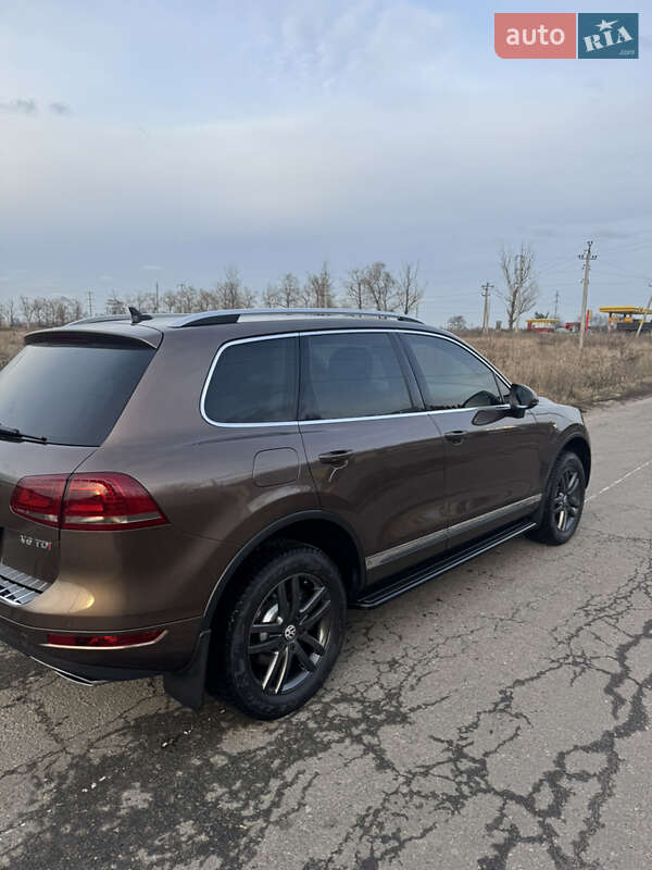 Внедорожник / Кроссовер Volkswagen Touareg 2012 в Змиеве