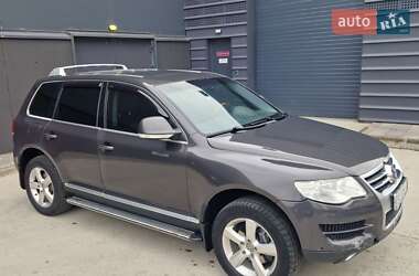 Позашляховик / Кросовер Volkswagen Touareg 2007 в Ірпені