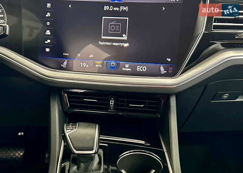 Позашляховик / Кросовер Volkswagen Touareg 2018 в Шепетівці