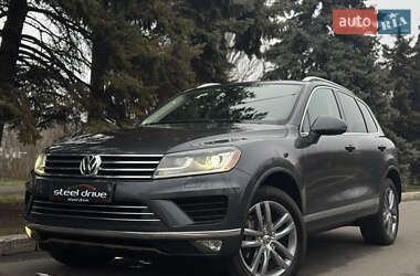 Позашляховик / Кросовер Volkswagen Touareg 2014 в Миколаєві