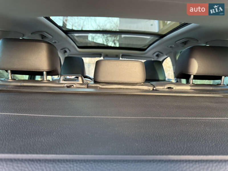 Внедорожник / Кроссовер Volkswagen Touareg 2010 в Тернополе