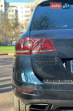 Внедорожник / Кроссовер Volkswagen Touareg 2014 в 