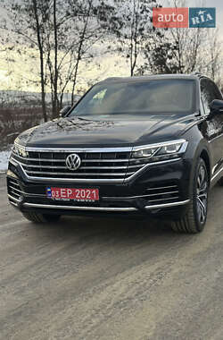 Позашляховик / Кросовер Volkswagen Touareg 2019 в Бродах