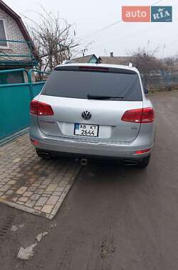 Внедорожник / Кроссовер Volkswagen Touareg 2010 в Гайсине