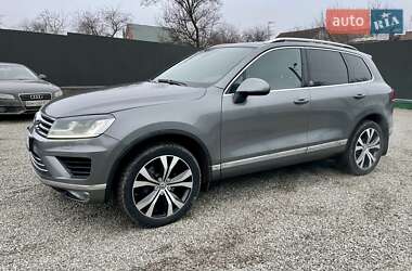 Внедорожник / Кроссовер Volkswagen Touareg 2016 в 