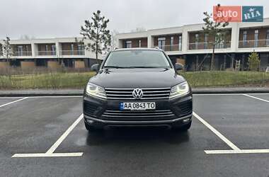 Позашляховик / Кросовер Volkswagen Touareg 2014 в Києві