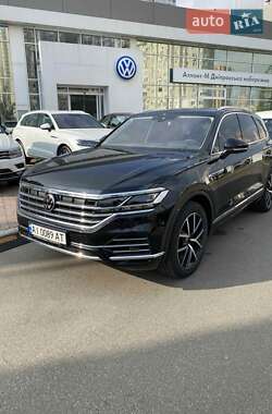 Внедорожник / Кроссовер Volkswagen Touareg 2020 в Буче