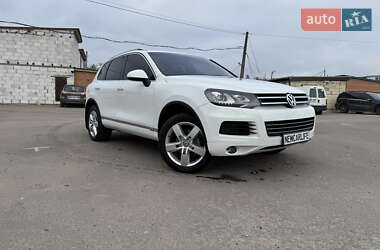 Позашляховик / Кросовер Volkswagen Touareg 2014 в Ірпені