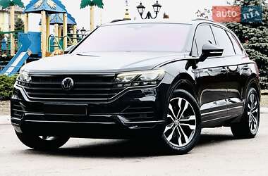 Внедорожник / Кроссовер Volkswagen Touareg 2018 в Днепре