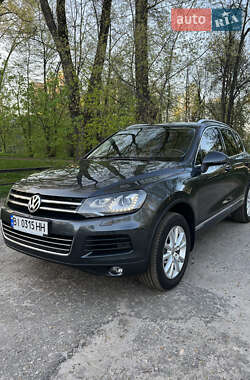 Внедорожник / Кроссовер Volkswagen Touareg 2012 в 