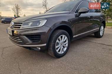 Внедорожник / Кроссовер Volkswagen Touareg 2015 в 