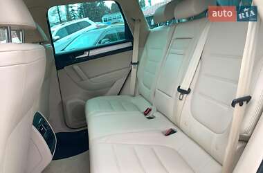 Внедорожник / Кроссовер Volkswagen Touareg 2012 в Виннице