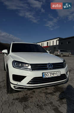 Внедорожник / Кроссовер Volkswagen Touareg 2016 в 