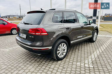 Внедорожник / Кроссовер Volkswagen Touareg 2017 в 