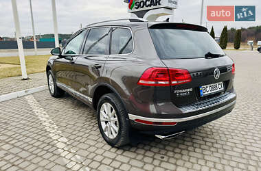 Внедорожник / Кроссовер Volkswagen Touareg 2017 в 