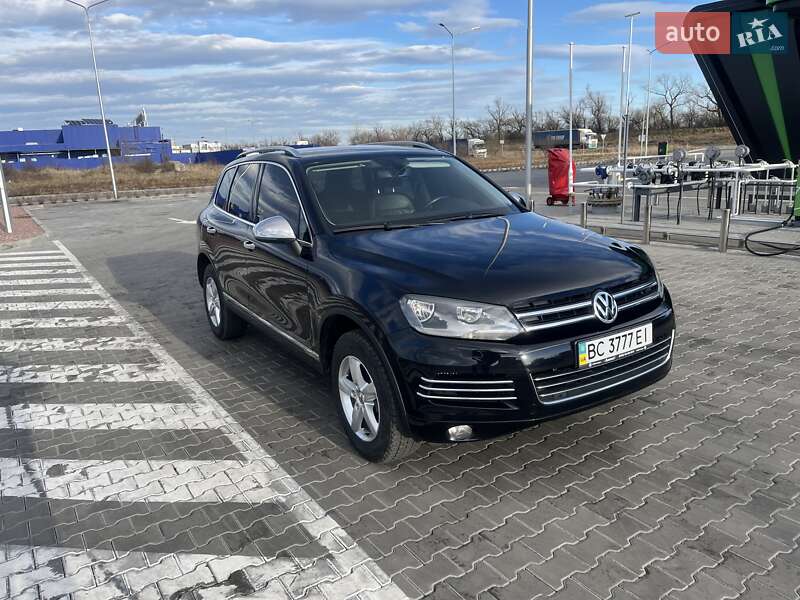 Внедорожник / Кроссовер Volkswagen Touareg 2011 в Стрые