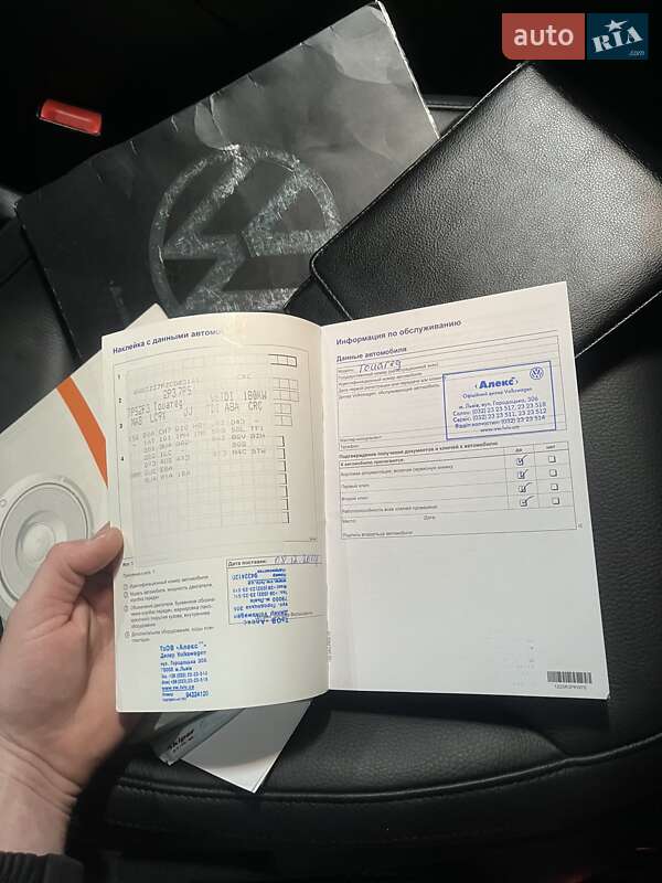 Внедорожник / Кроссовер Volkswagen Touareg 2011 в Стрые