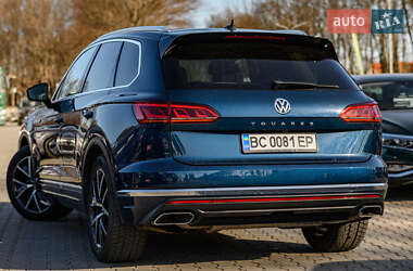 Внедорожник / Кроссовер Volkswagen Touareg 2018 в 