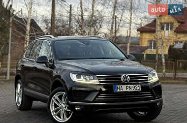 Позашляховик / Кросовер Volkswagen Touareg 2015 в Трускавці