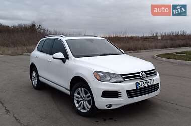 Внедорожник / Кроссовер Volkswagen Touareg 2013 в Лохвице