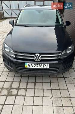 Позашляховик / Кросовер Volkswagen Touareg 2013 в Києві